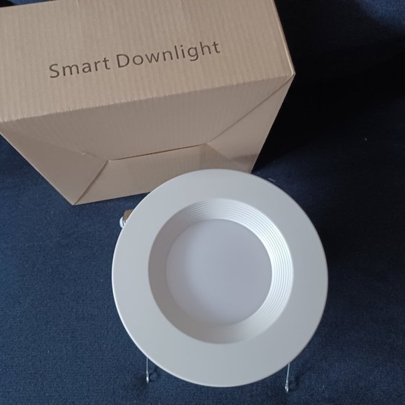 NEW 5/6 Inch Smart Retrofit WiFi Recessed Lights - Picture 2 of 14
